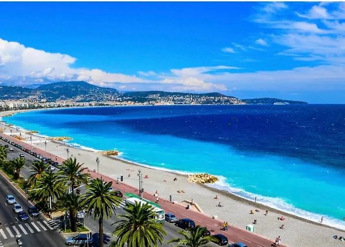Magnifique 2 Pieces En Plein Coeur Du Vieux Nice